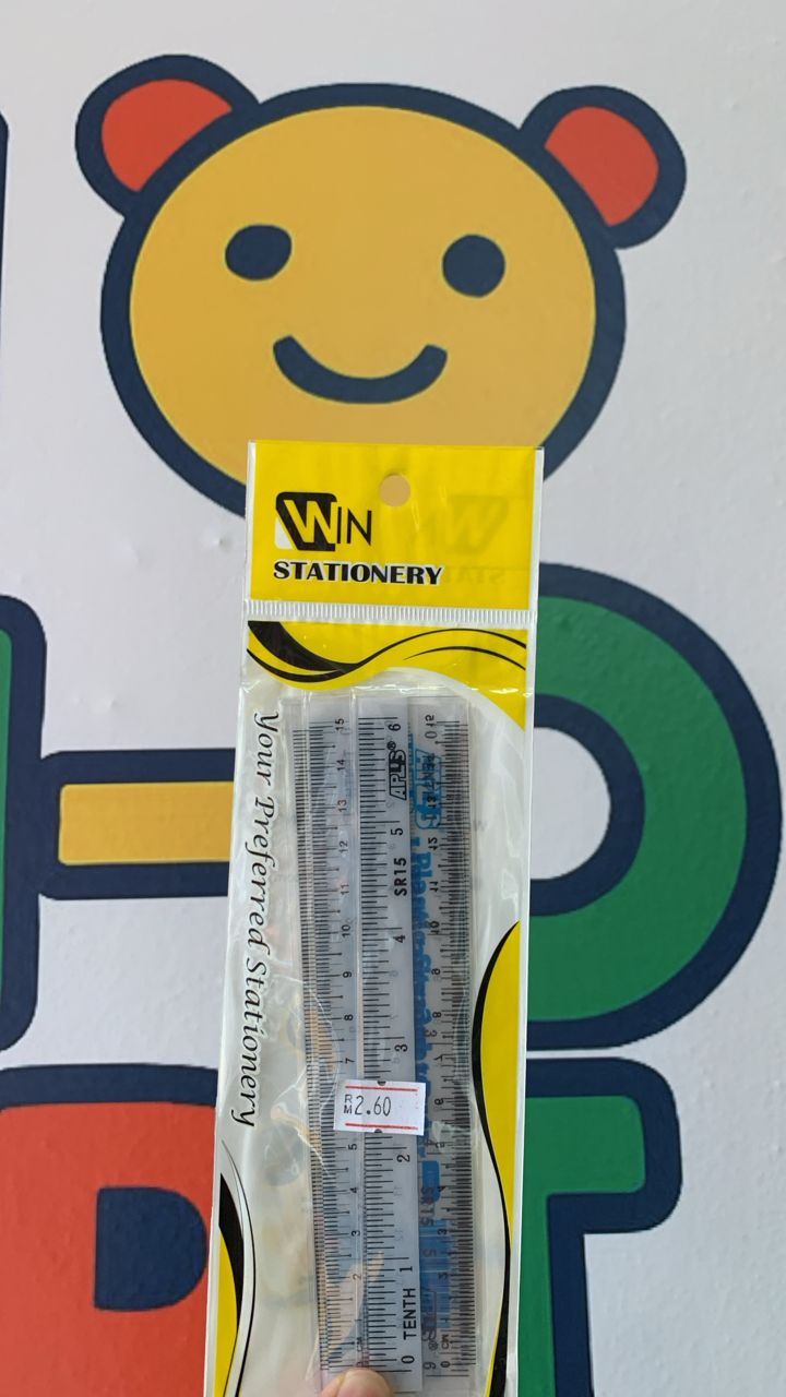 PLASTIC RULER - 6�